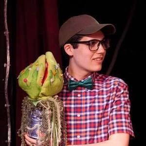 Meet your Posher, Yanniv